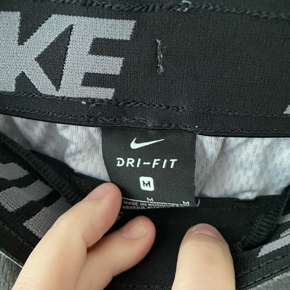 Nike Training Shorts Mens M Medium Grey Dri Fit Gym Training Workout Exercise - Picture 4 of 6